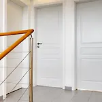 Symbiola House