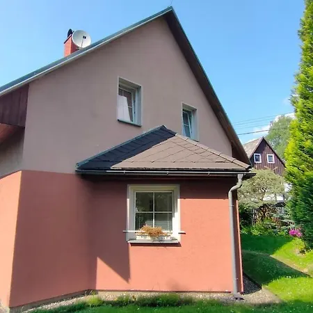Symbiola House * Arnoltice u Decina