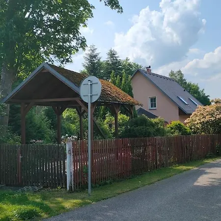 Symbiola House Arnoltice u Decina