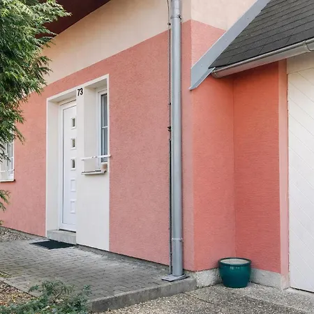 Symbiola House Arnoltice u Decina