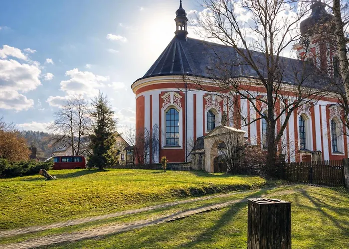Symbiola House Villa Arnoltice u Decina